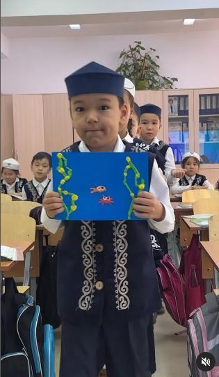 Көркем еңбек сабағында жасаған 2 “Ә” сынып оқушыларының шығармашылығы