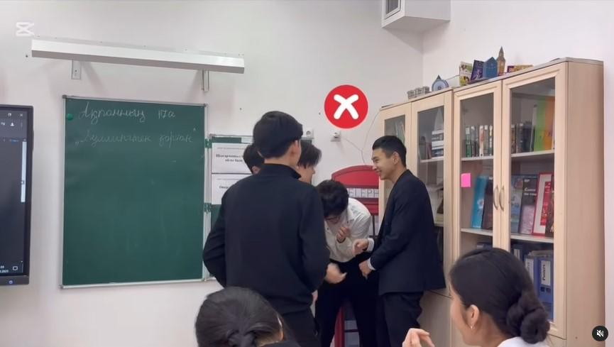 Сынып сағаты: “Қауіпсіз мектеп ортасы”