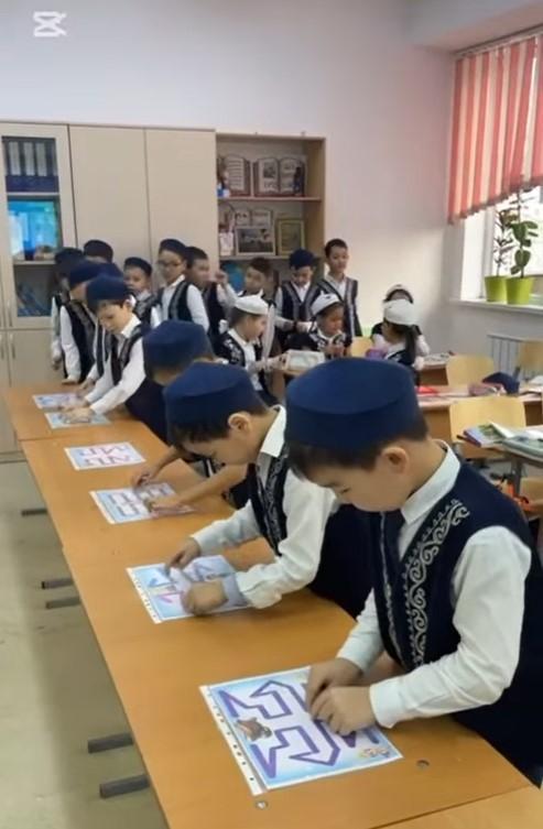 2 “Ә” сыныбында бос уақыттарында нейрожаттығу ұйымдастырылып, сергіту жасалды