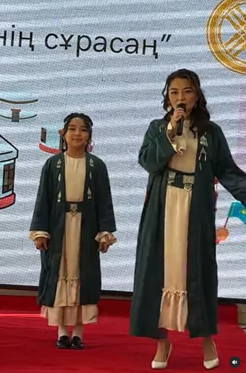 “ Өнерлі қыз, өнегелі отбасы» тақырыбында отбасылық жұптық сайысы