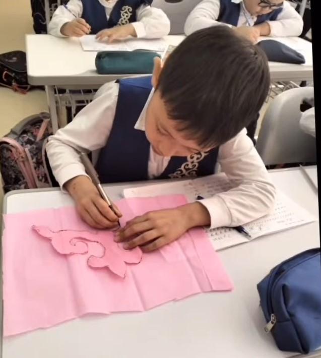 “Біртұтас тәрбие” бағдарламасы аясындағы ұлттық құндылықтарды дәріптеу сабағы