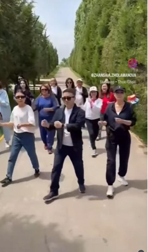 Біздің ұстаздардан тренд